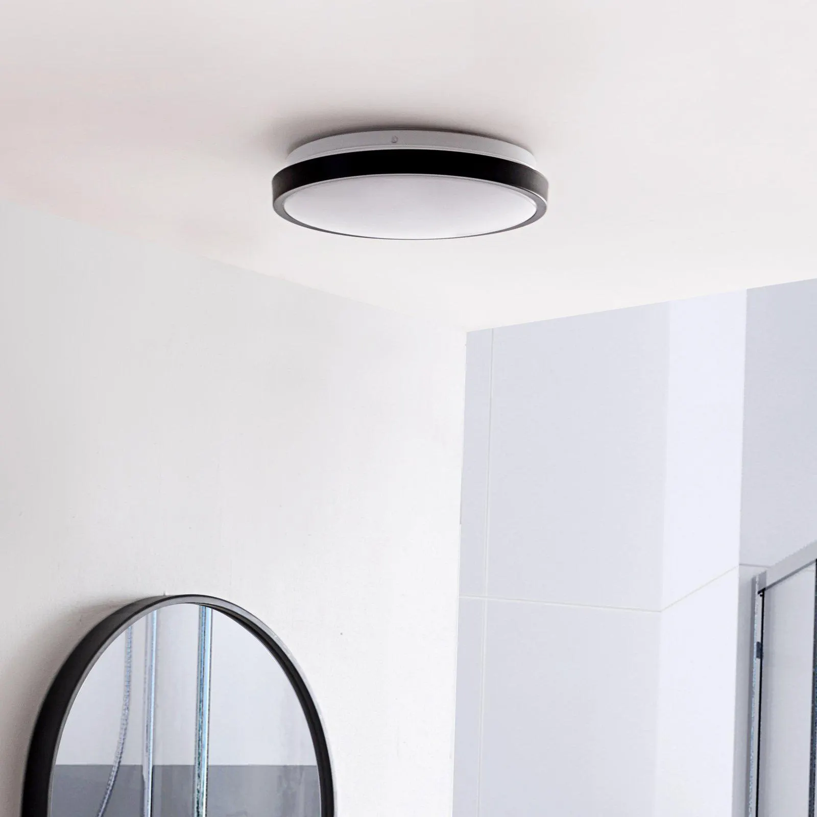 Lindby Medon LED mennyezeti lámpa IP44 fekete Ø29