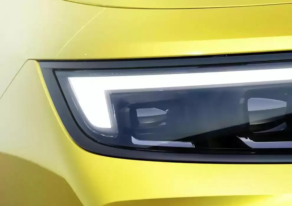 Katalógus Astra Sports Tourer január 6.-tól június 30.-ig 2025. - Oldal 28