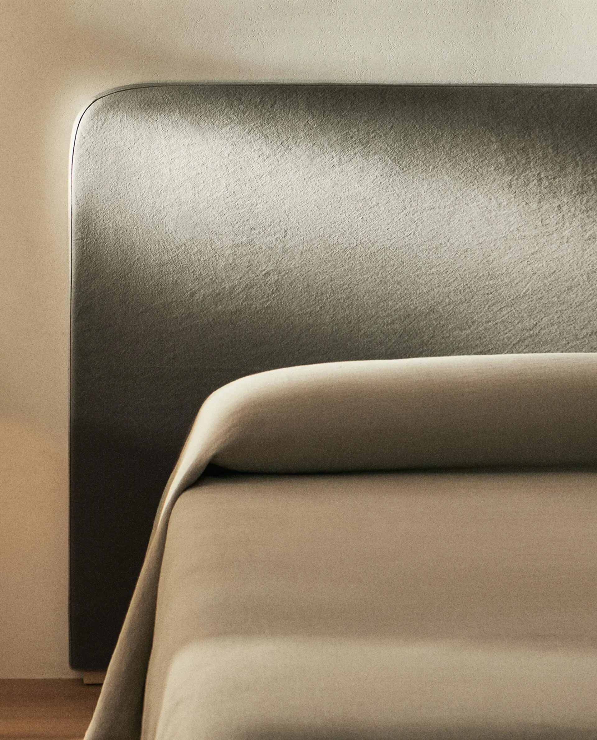 TESTATA ARROTONDATA CON FEDERA IN LINO