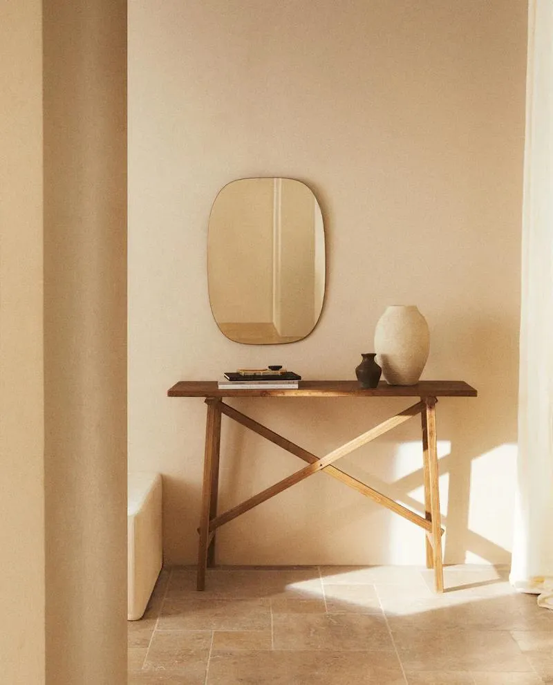 KONSOLE AUS ULMENHOLZ