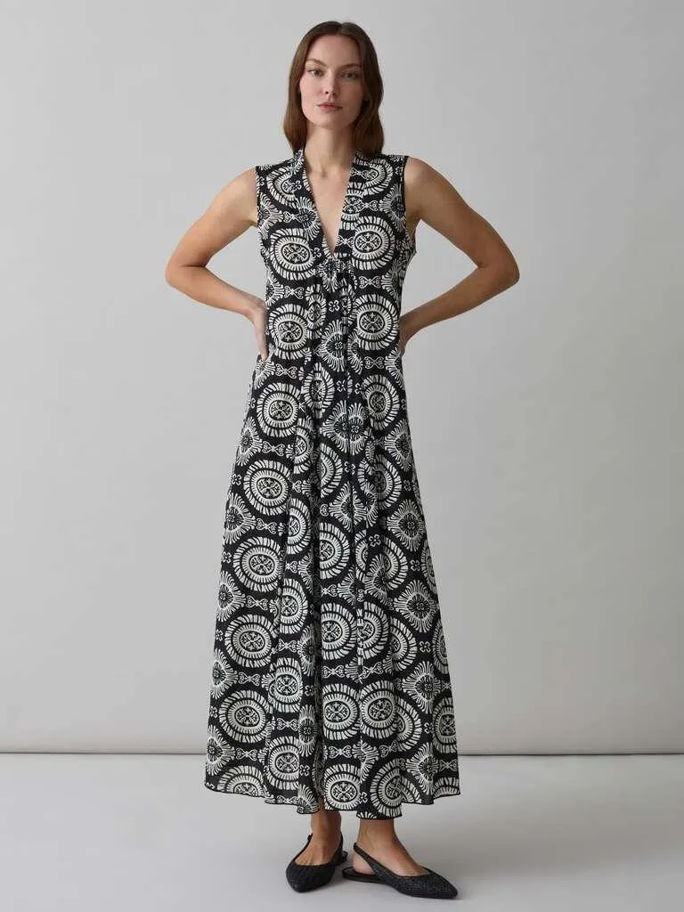 White/Black Midi dress with V neck and print