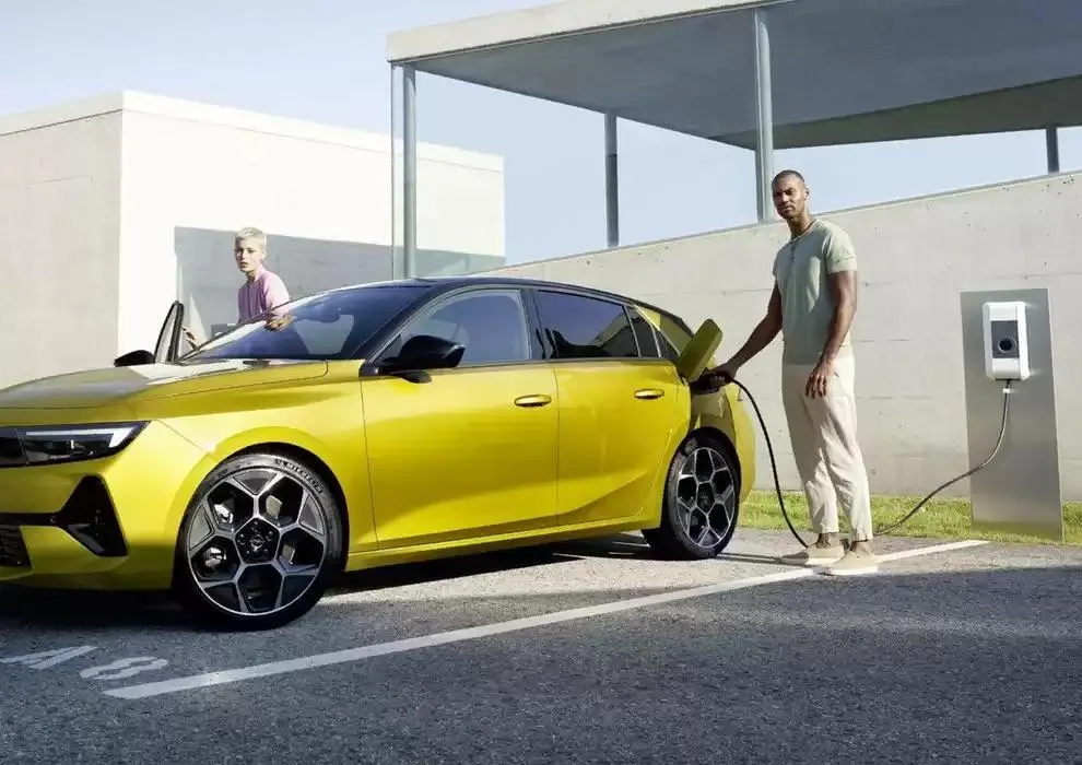 Katalógus Astra Sports Tourer január 6.-tól június 30.-ig 2025. - Oldal 15