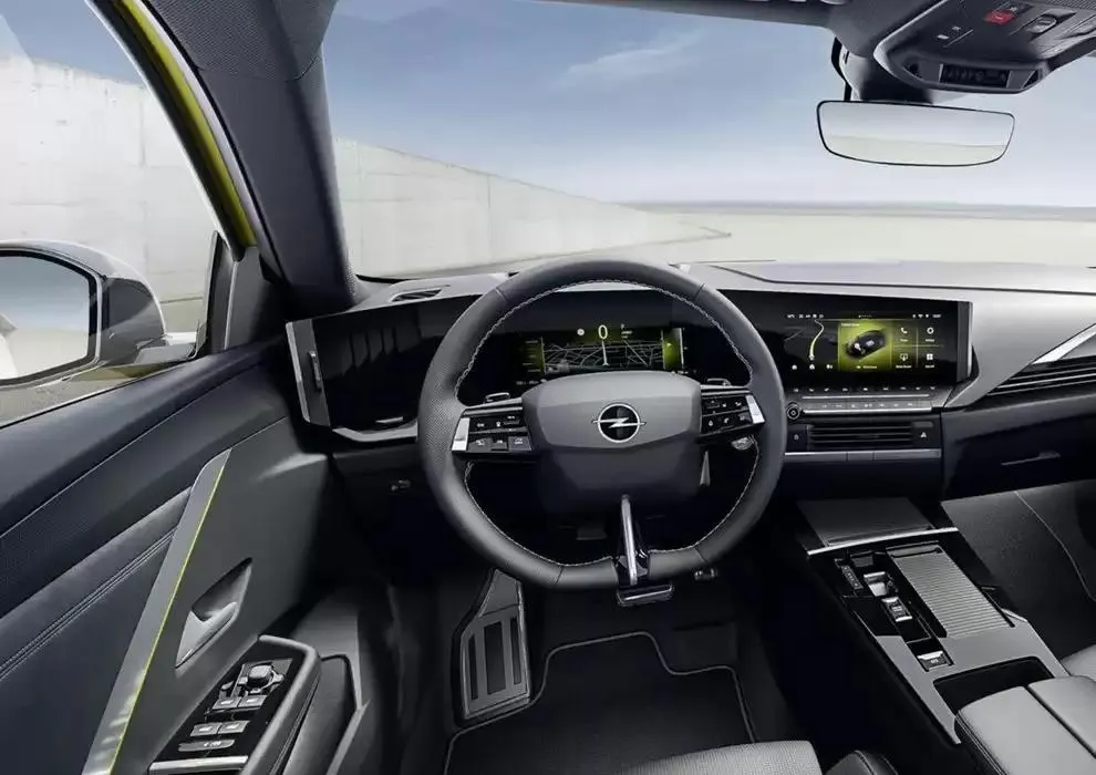 Katalógus Astra Sports Tourer január 6.-tól június 30.-ig 2025. - Oldal 24