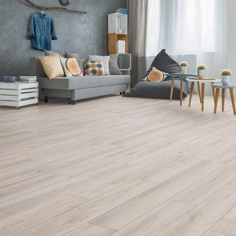 Laminált padló 8 mm/32/V4 Longbow tölgy K418