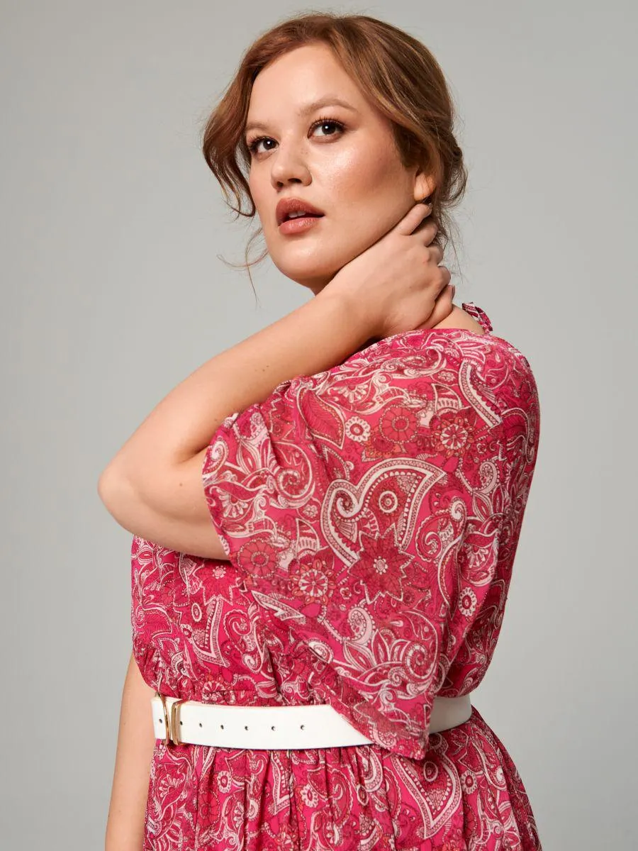 Kasmírmintás midiruha