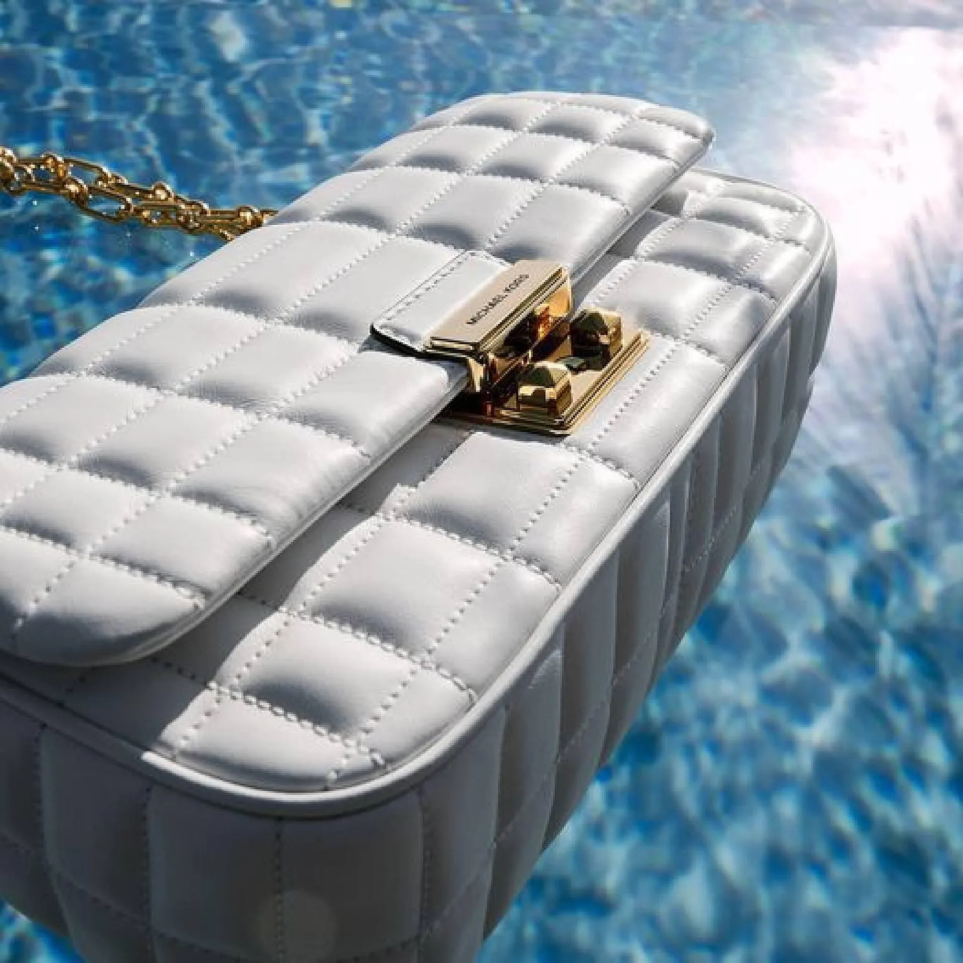 Katalógus Michael Kors akciós újság április 8.-tól április 21.-ig 2024. - Oldal 4