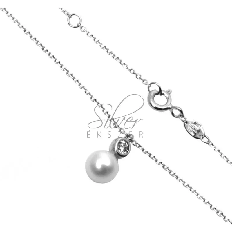 Fehér arany nyaklánc gyöngy medállal