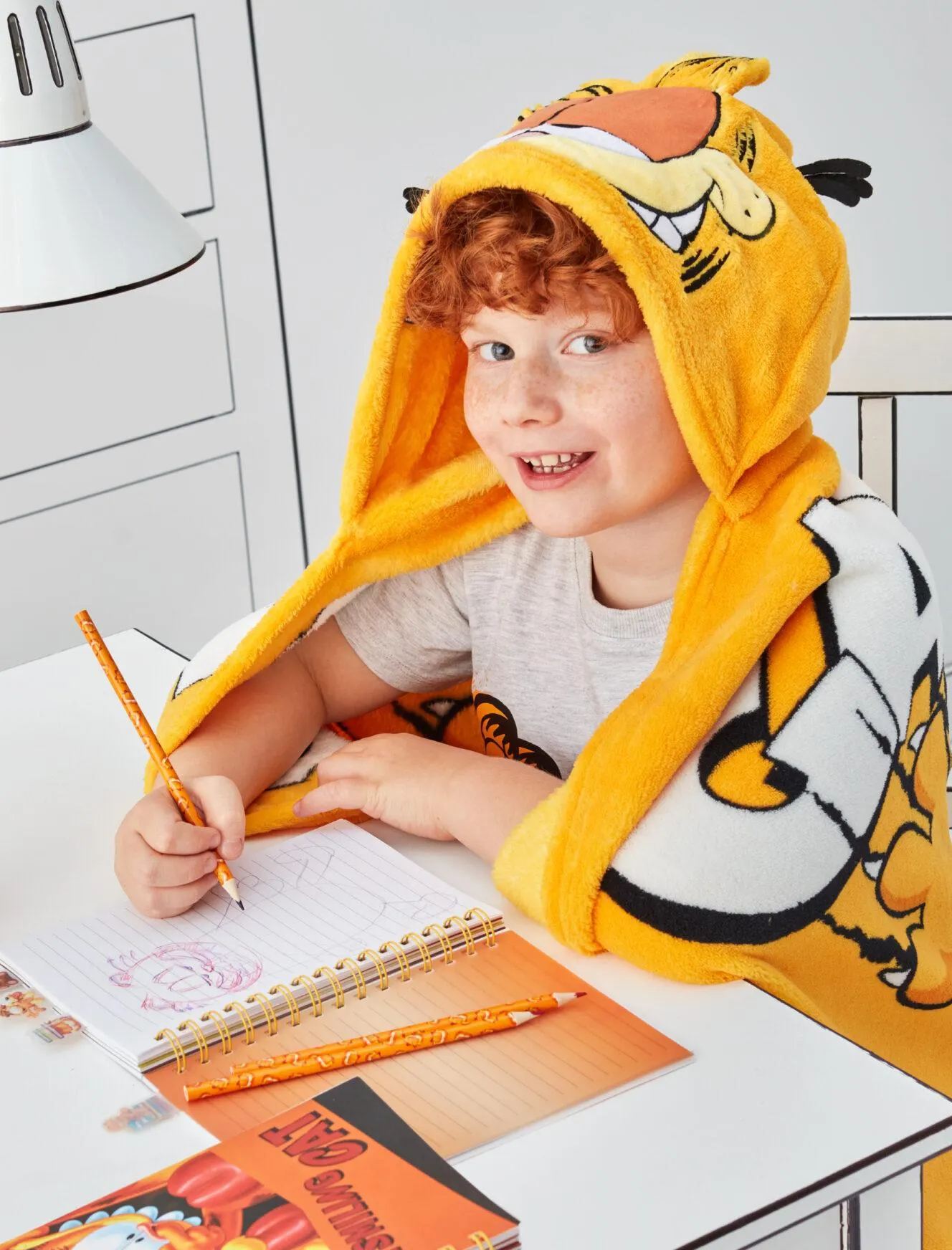 kapucnis takaró Garfield mintával