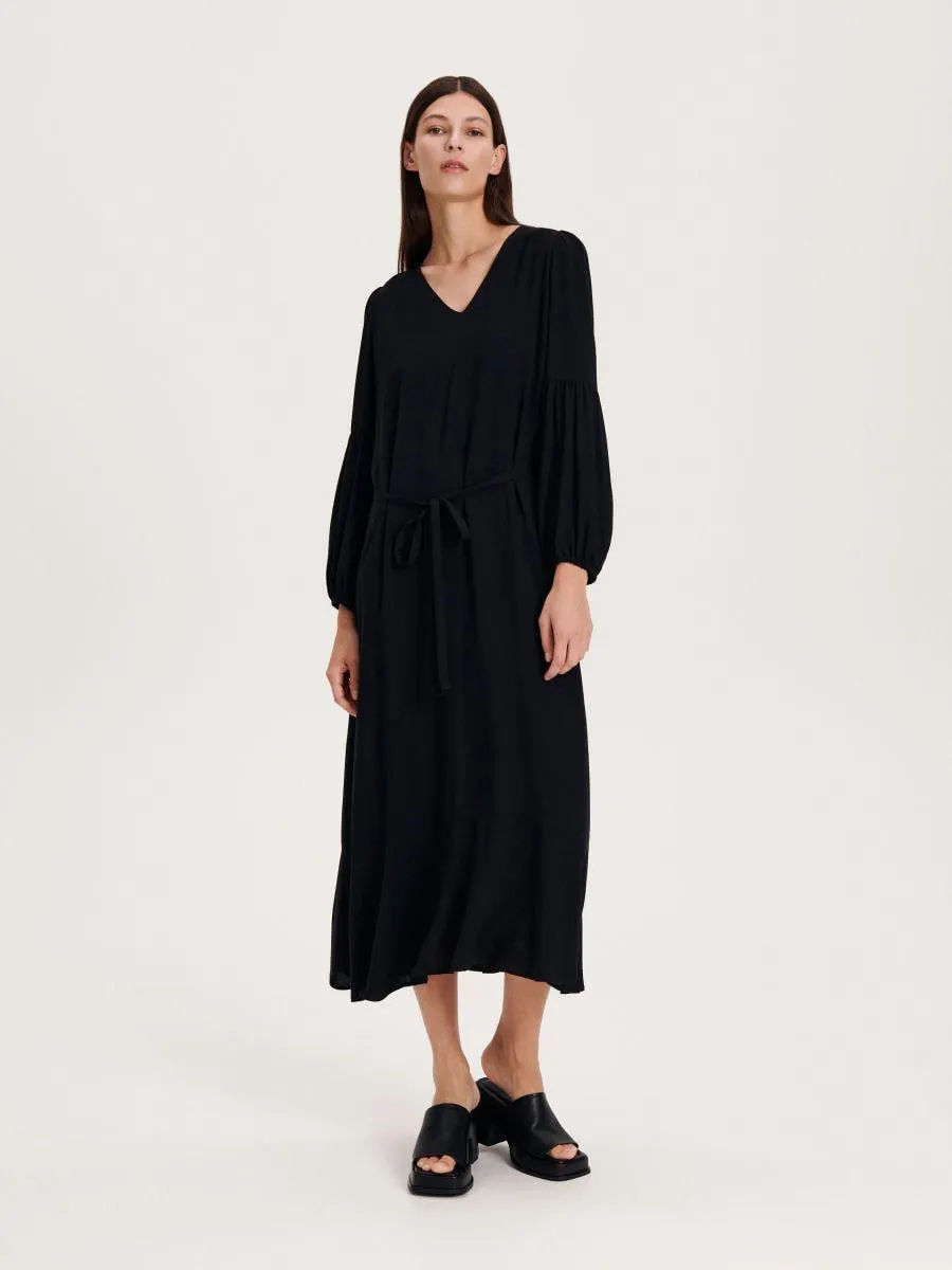 Viszkózban gazdag maxiruha