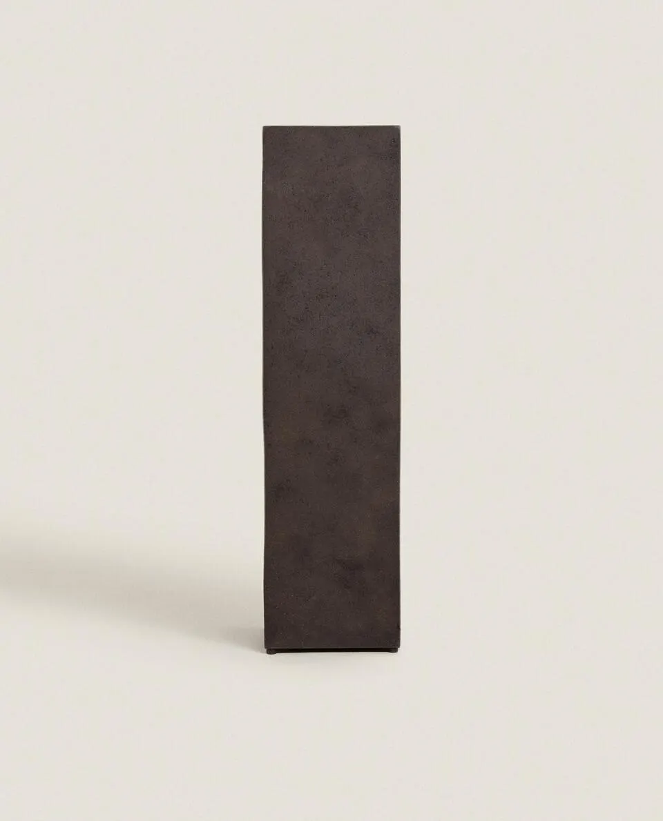 LONG METAL BASE