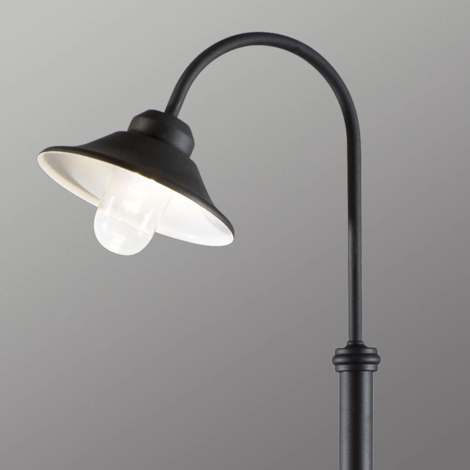 LED árboc lámpa Vega fekete