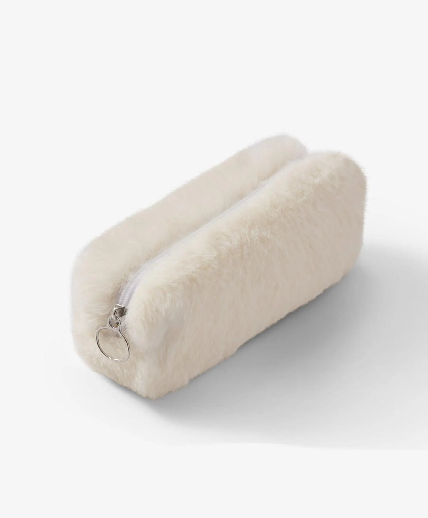 krémszínű plüss tolltartó