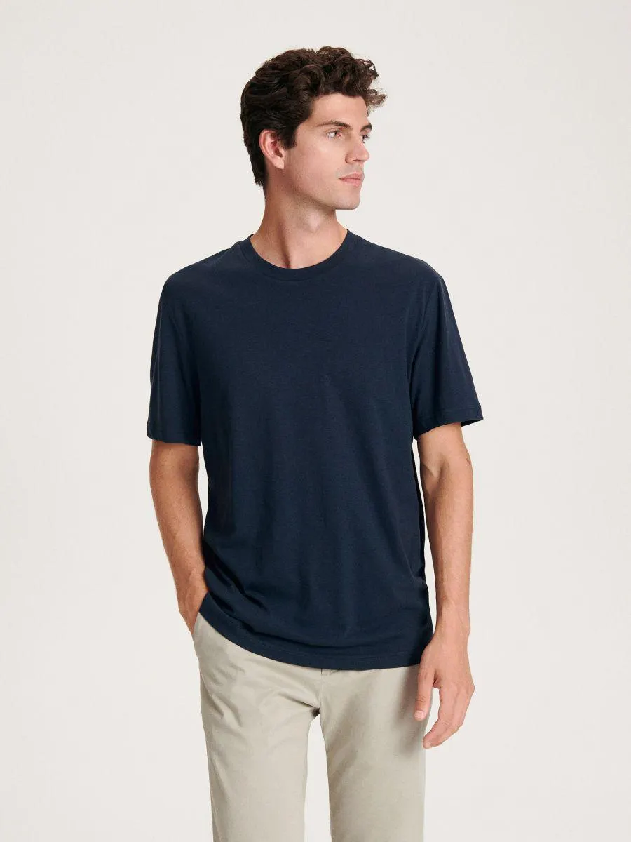 Regular szabású póló selyemkeverékből