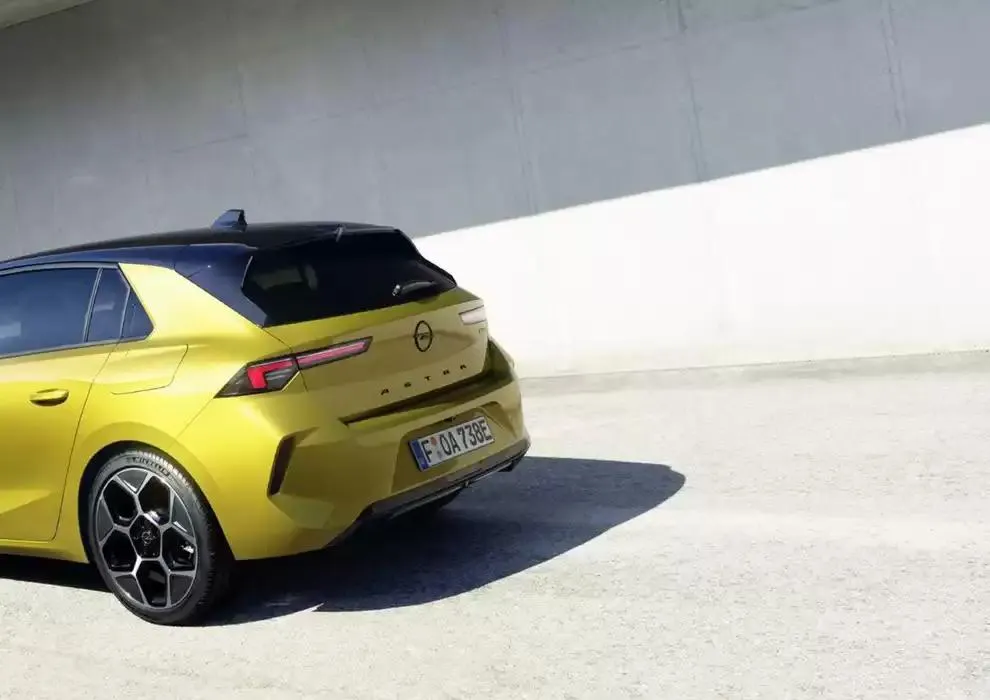 Katalógus Astra Sports Tourer január 6.-tól június 30.-ig 2025. - Oldal 11