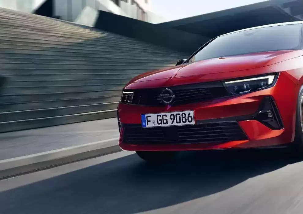 Katalógus Astra Sports Tourer január 6.-tól június 30.-ig 2025. - Oldal 20