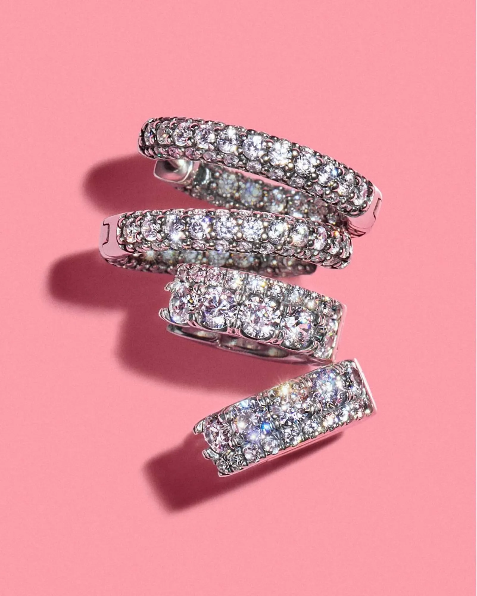 Katalógus Pandora akciós újság április 18.-tól május 6.-ig 2025. - Oldal 1