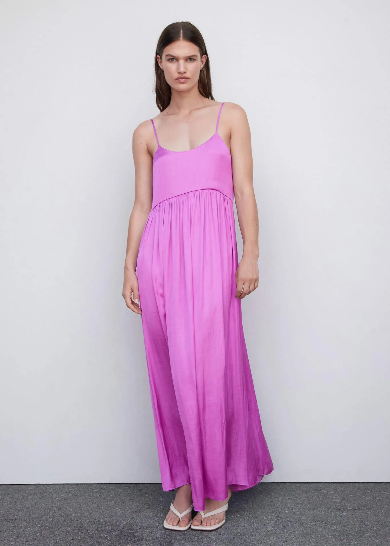 Robe longue satinée