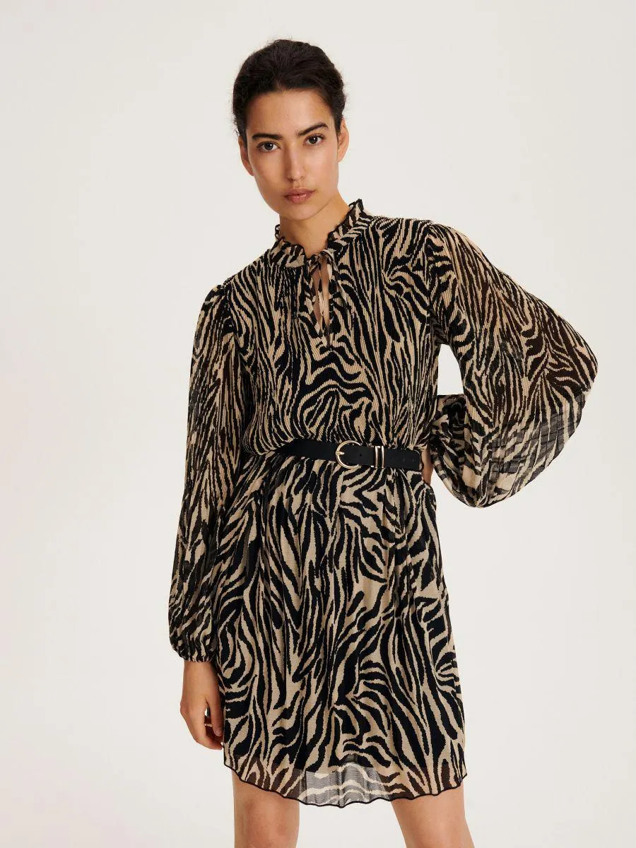 LADIES` DRESS & BELT