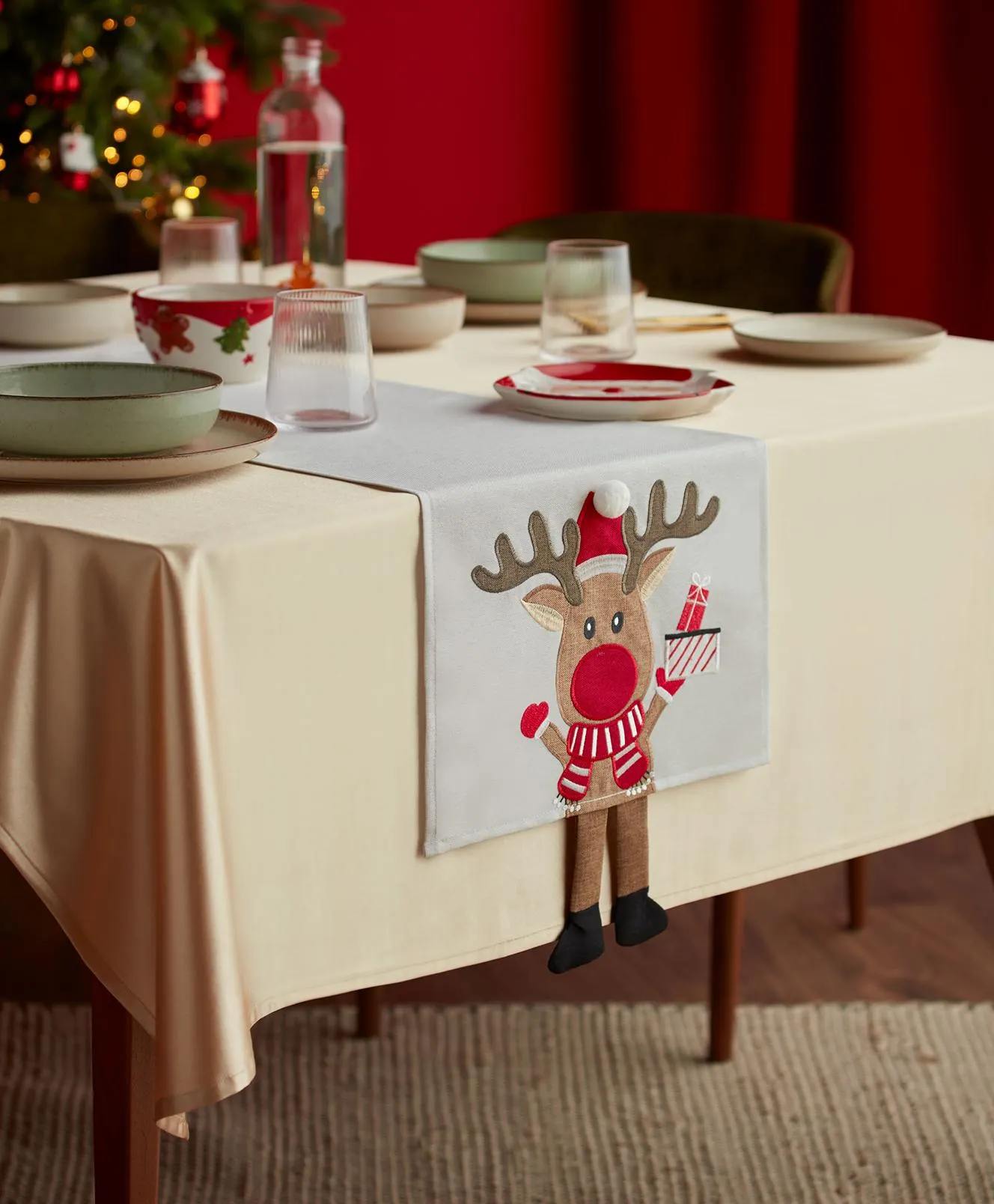 asztali futó szarvas mintával