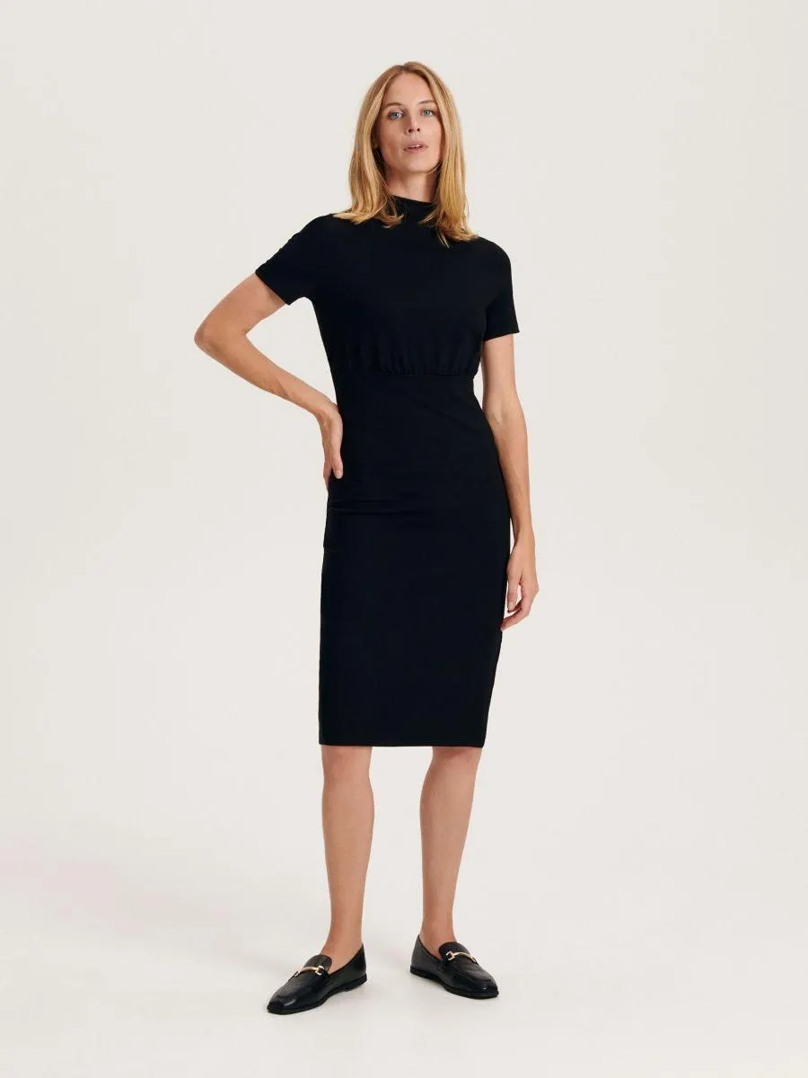 Testhezálló midi ruha