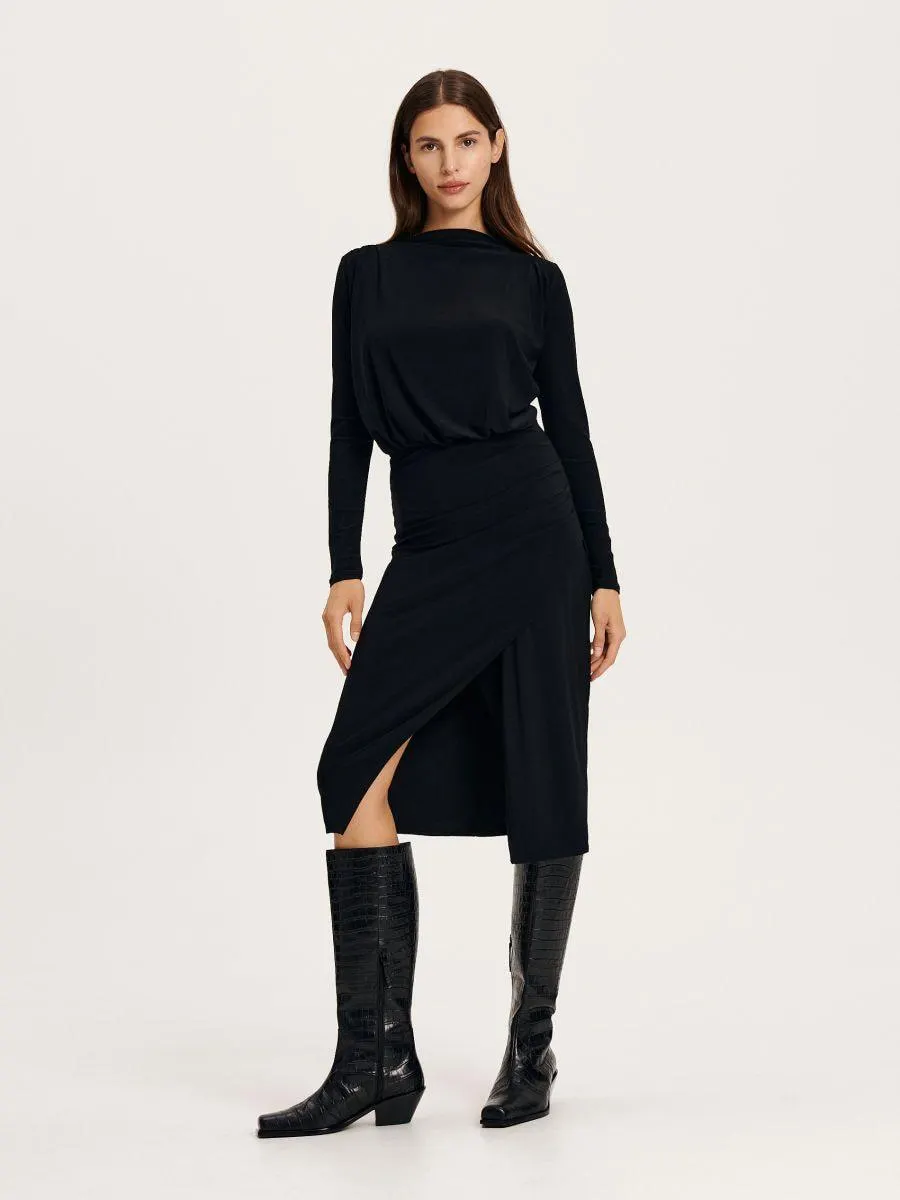 Testhezálló midi ruha