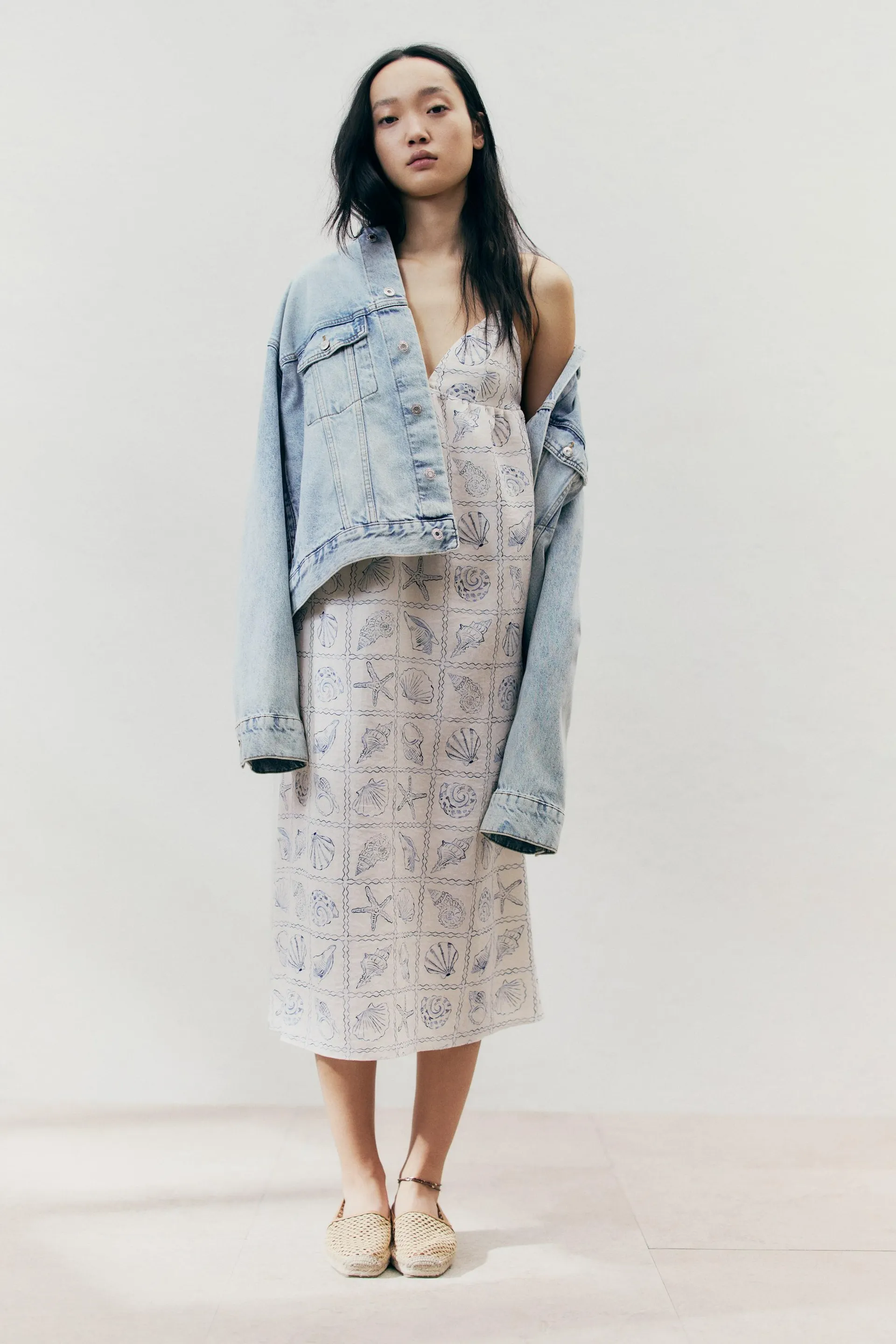 Vestido maxi con detalle de lazos