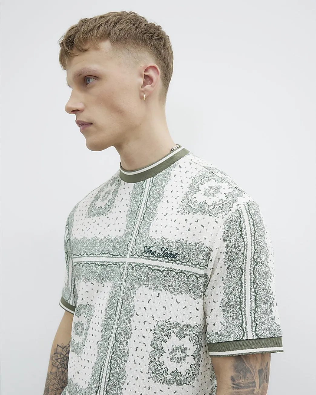 Green Regular Fit Textured Paisley T-shirt