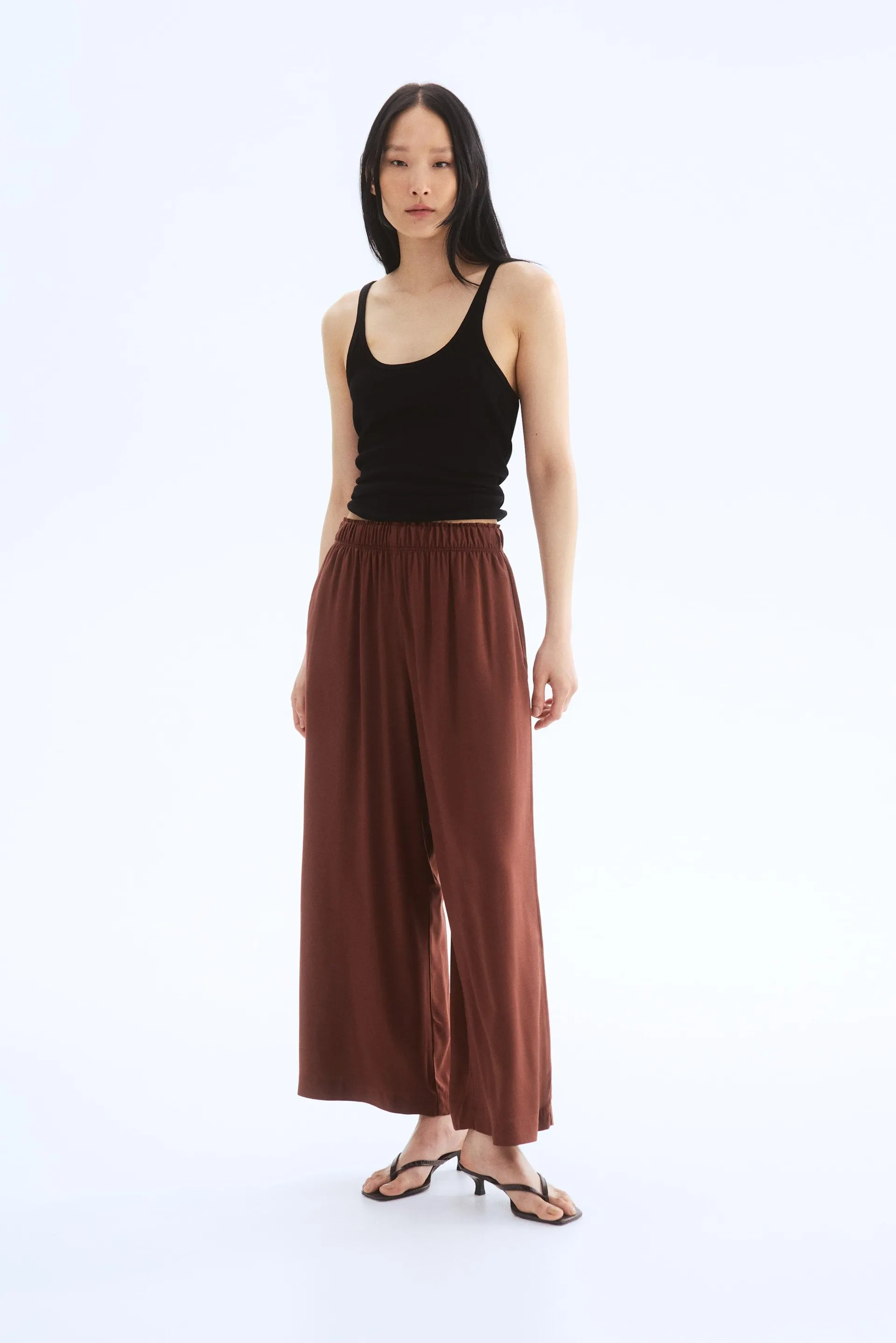 Cropped pull-on trousers