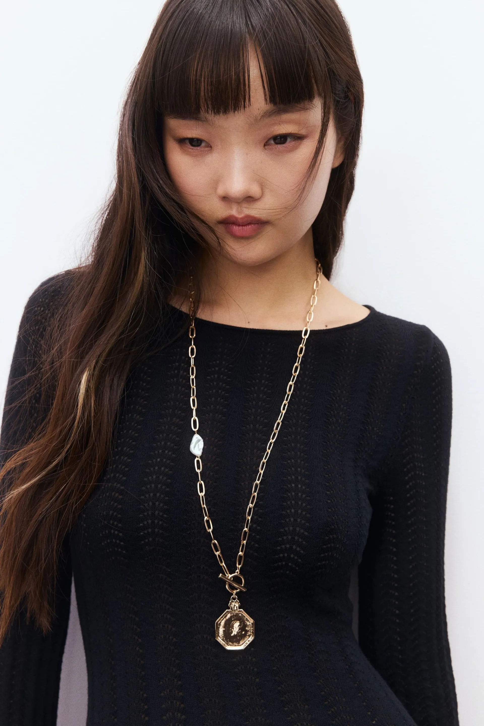 T-bar pendant necklace