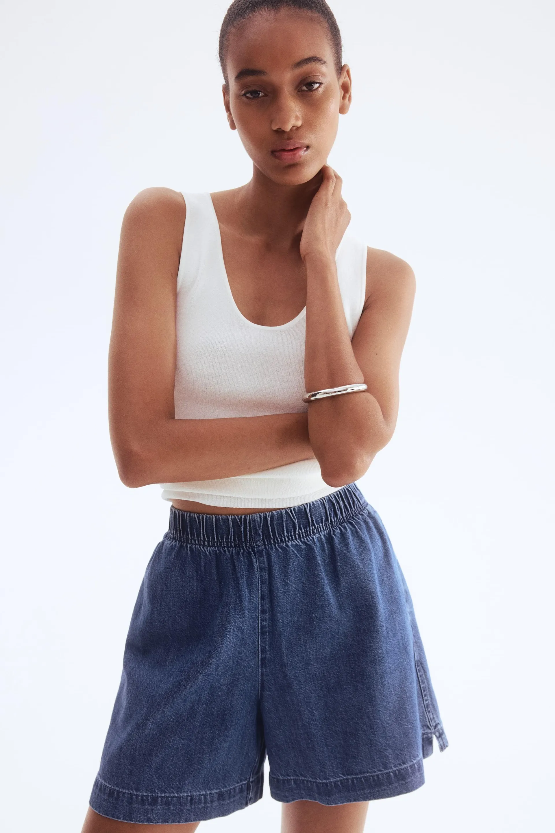 Denim pull-on shorts