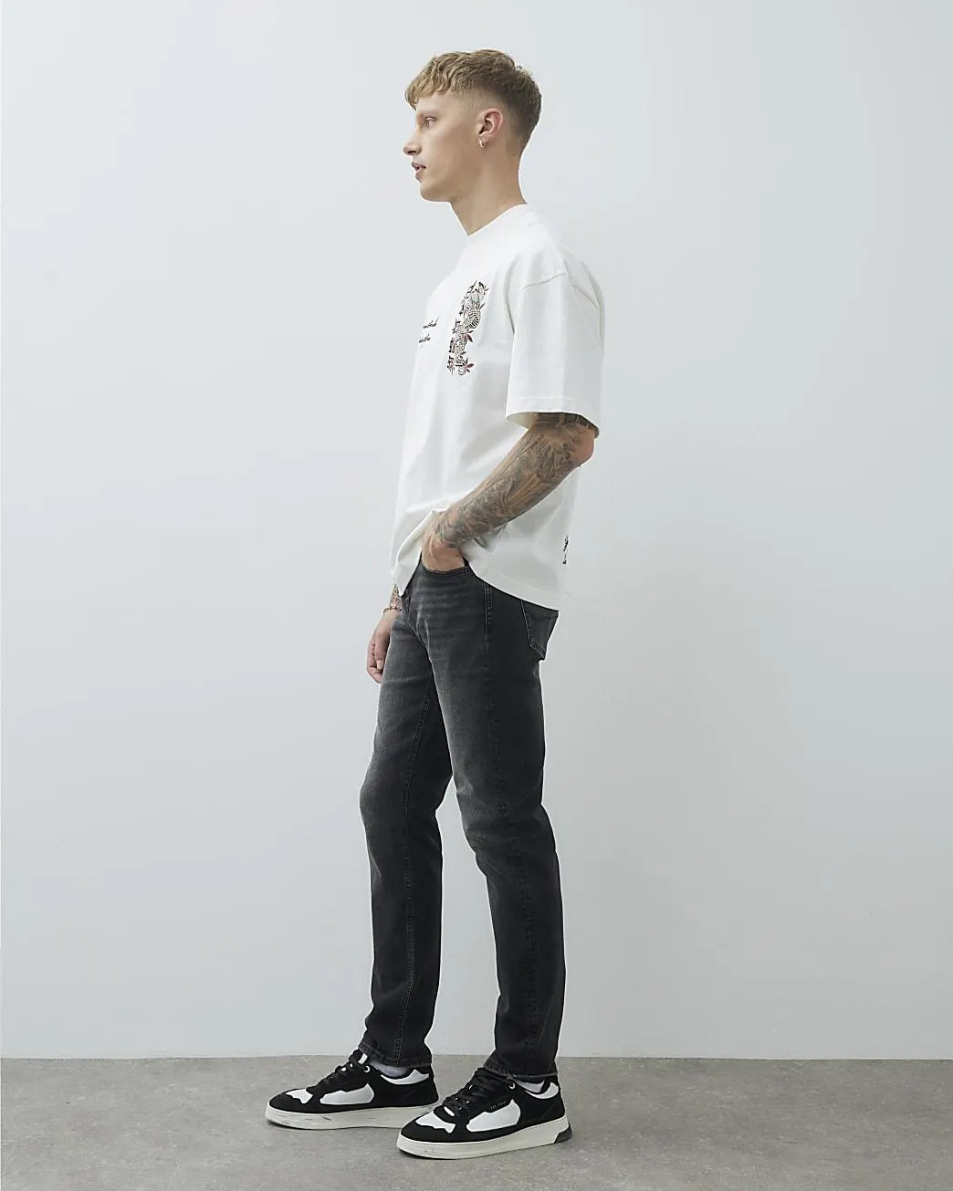 Black Slim Fit Washed Jeans