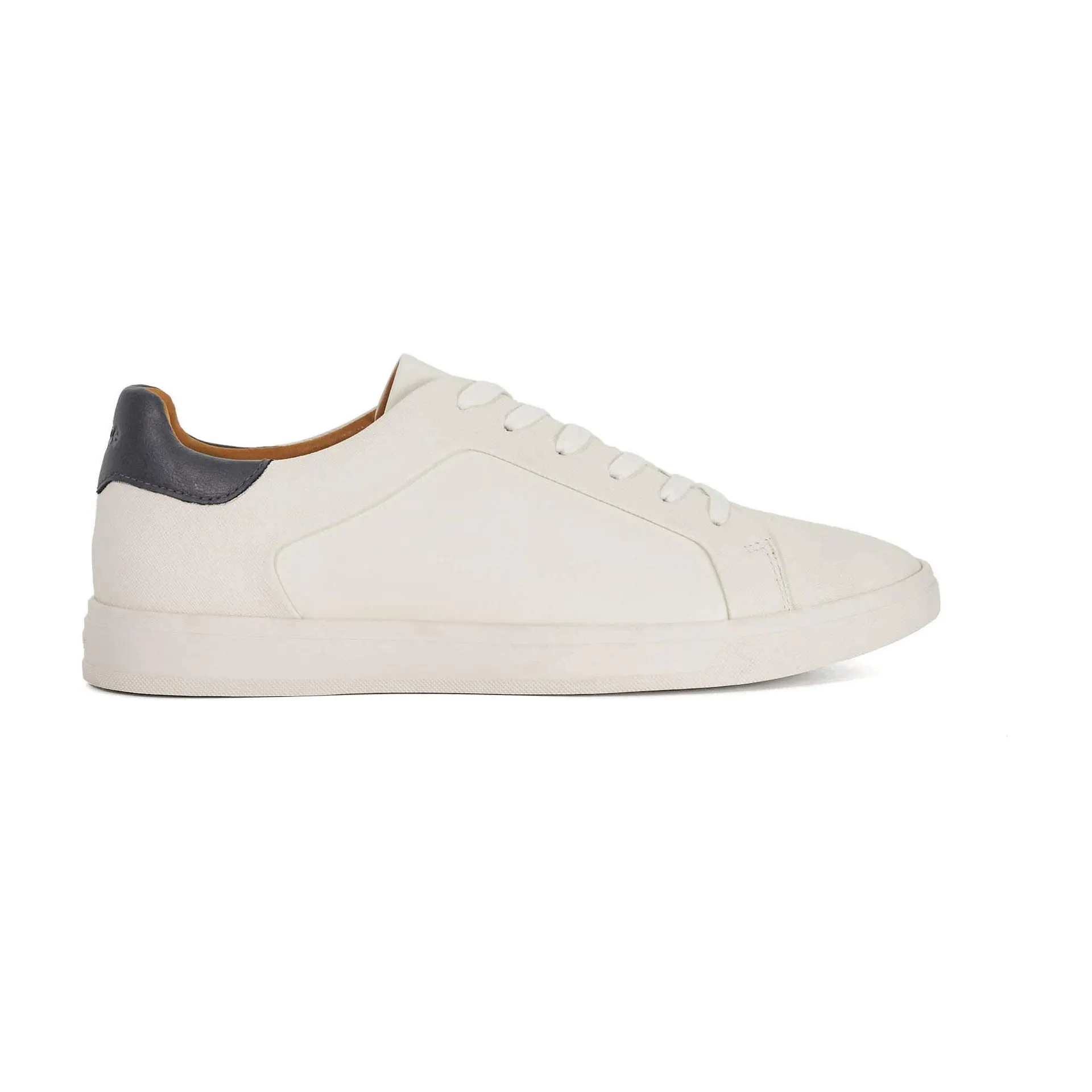 Traces Lace-Up Trainers