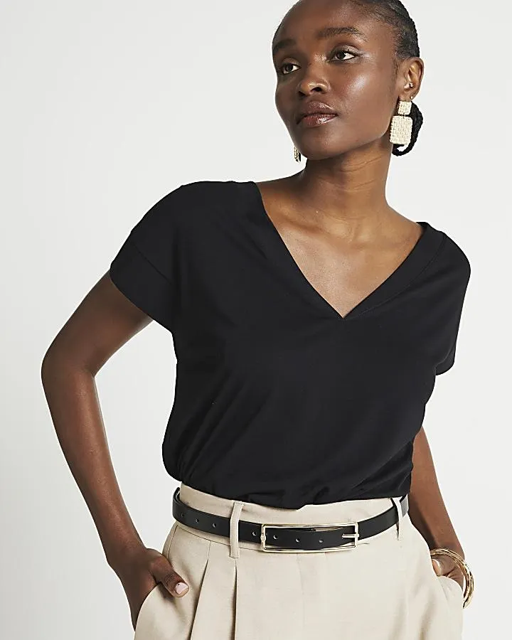 Black v neck t-shirt