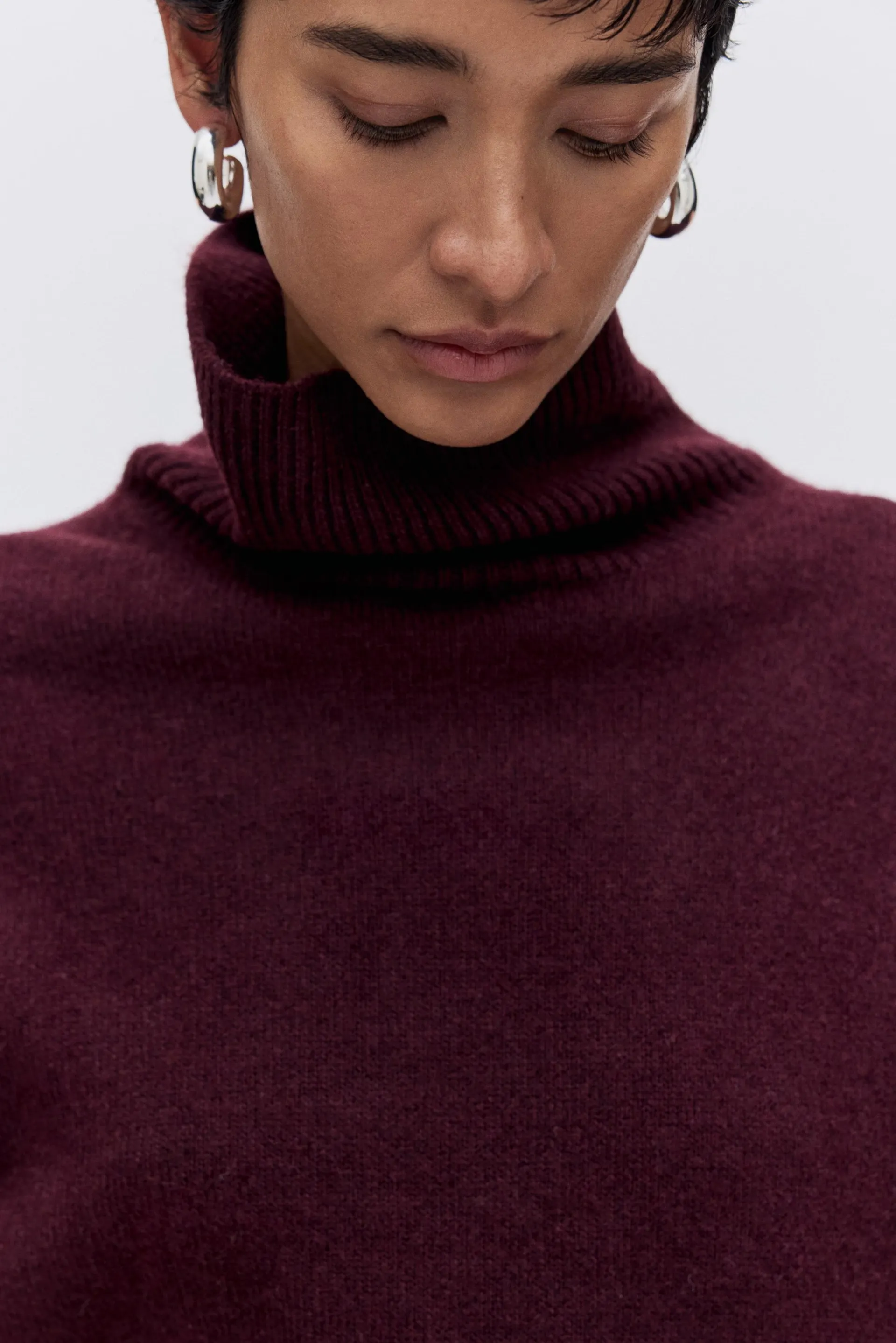 Loose-fit polo-neck jumper