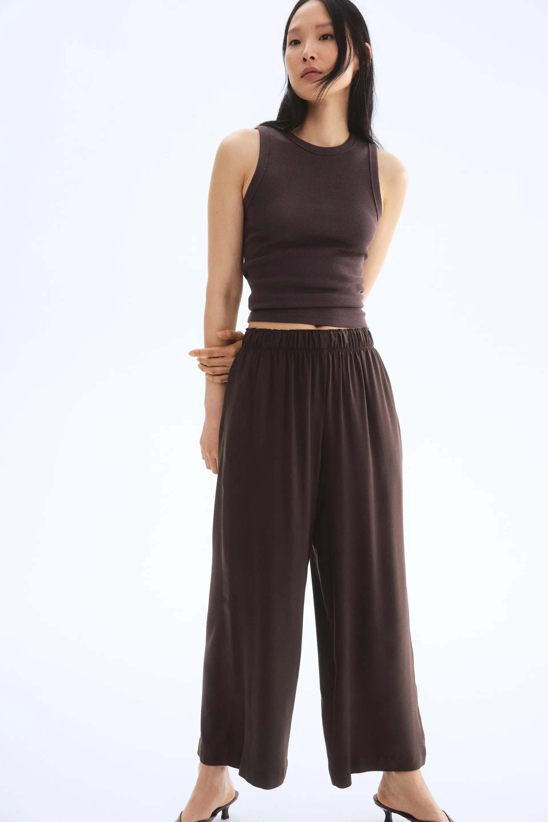 Cropped pull-on trousers