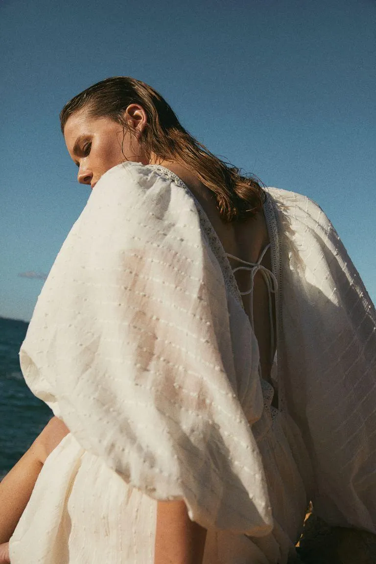 Balloon-sleeved cotton dress