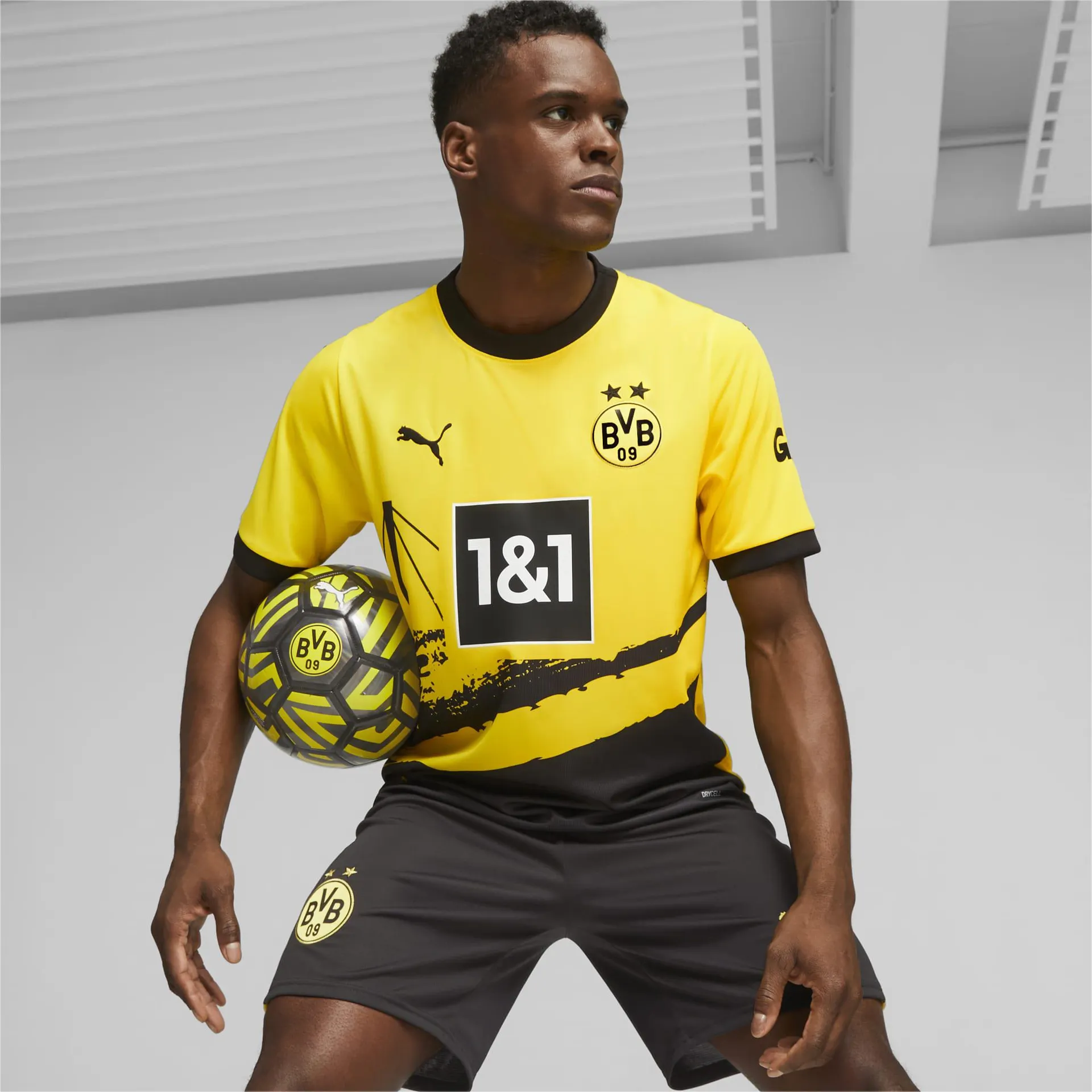 Borussia Dortmund 23/24 Home Jersey