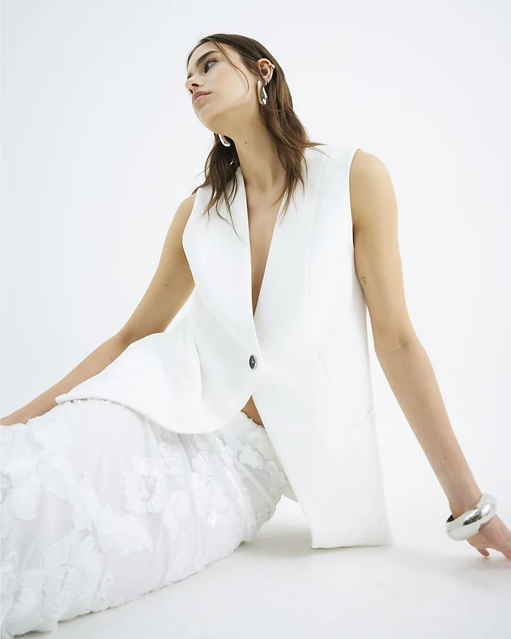 White Sleeveless Blazer