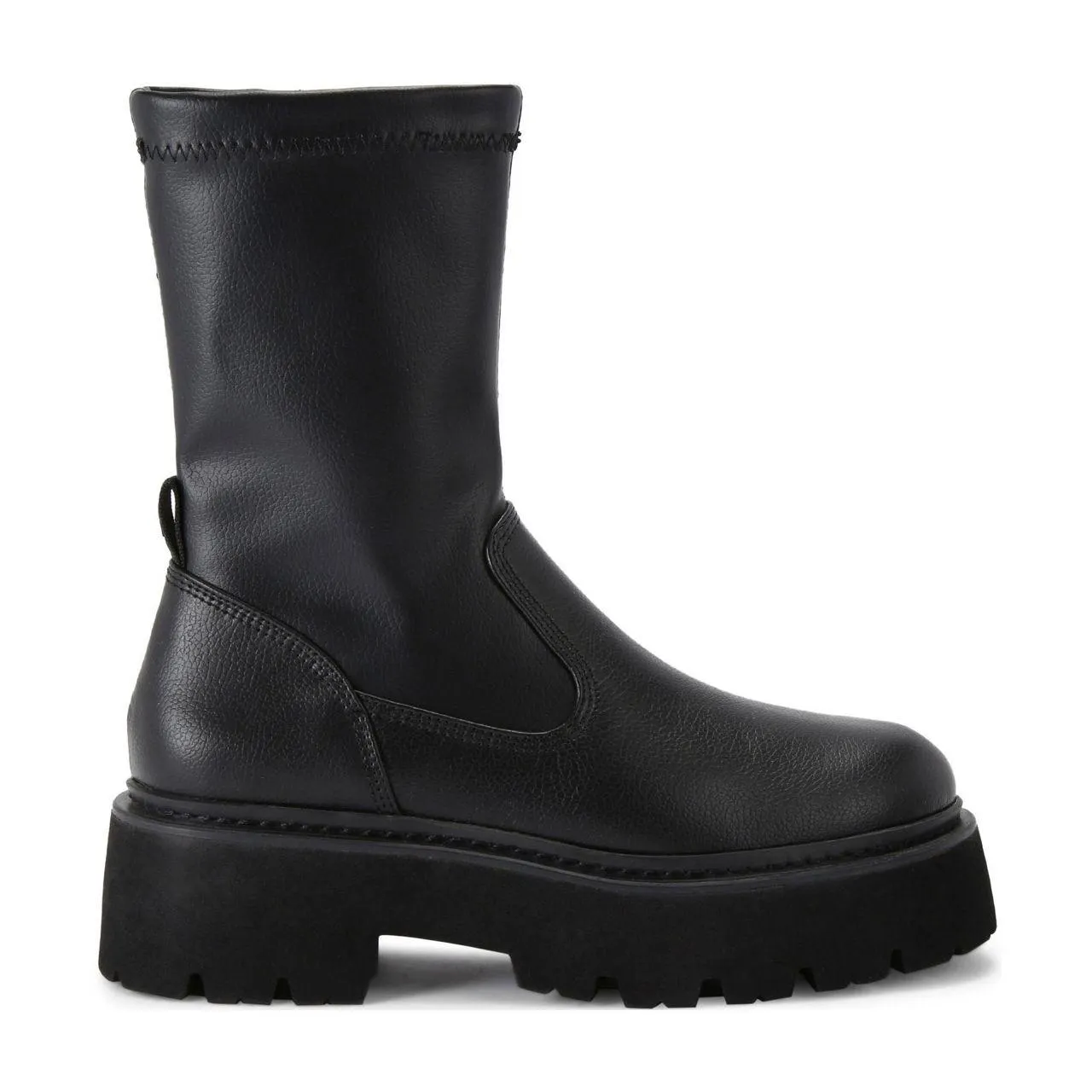 Trick Flat Boots