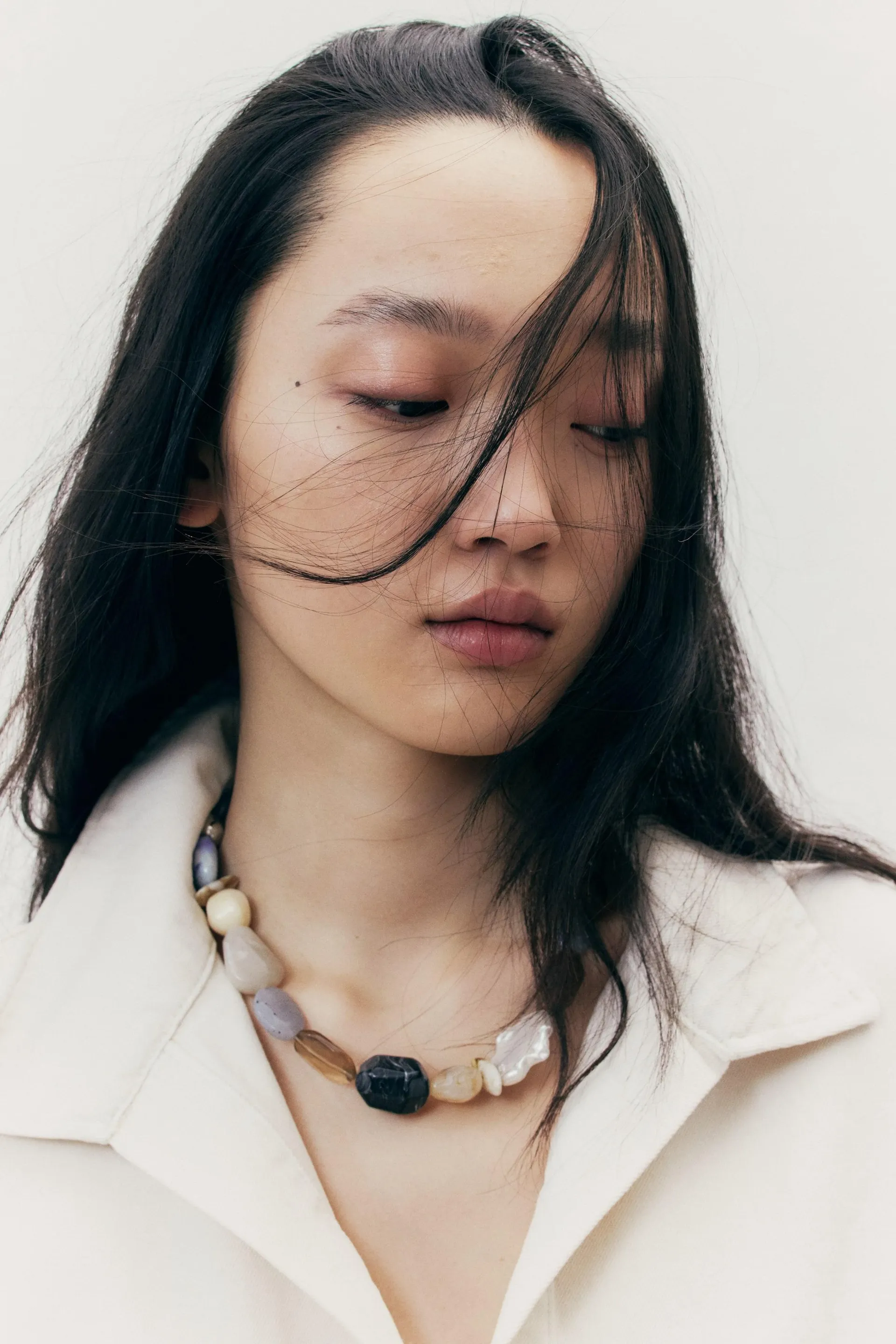 Short beaded necklace