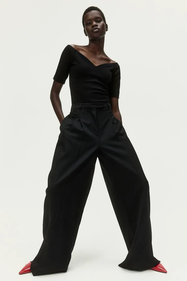 Off-the-shoulder top