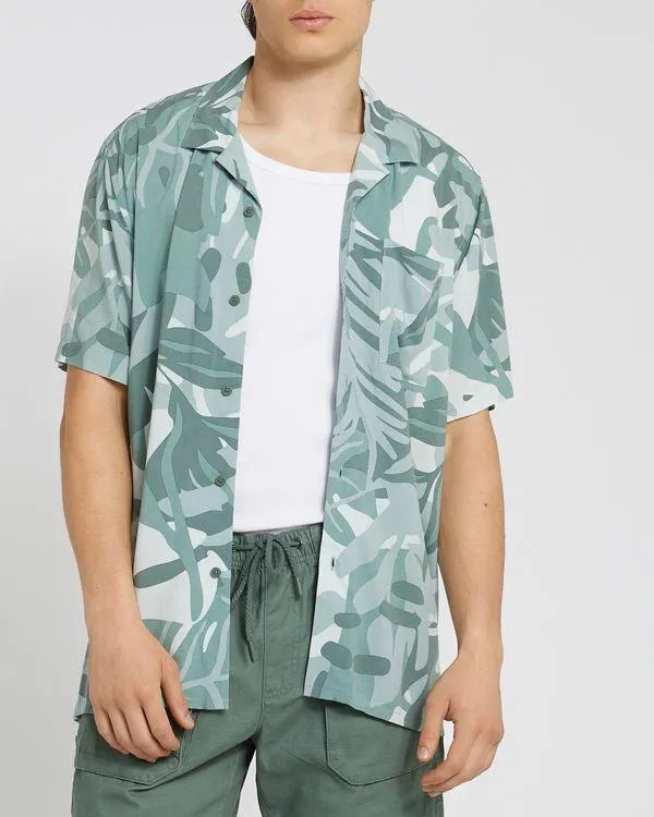 Short-Sleeved Lightweight Resort Shirt