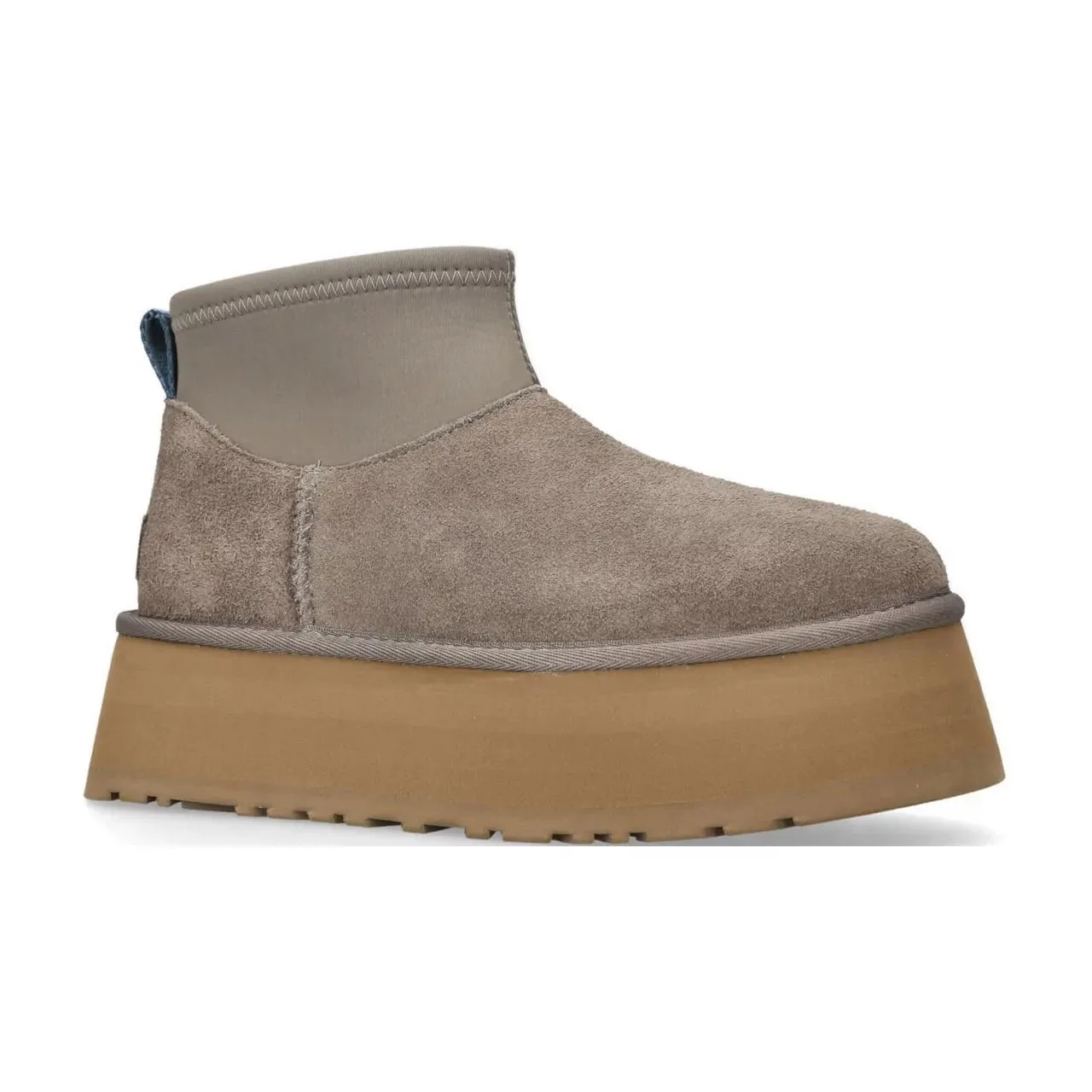 New in UGG Classic Mini Dipper Boots €190.00