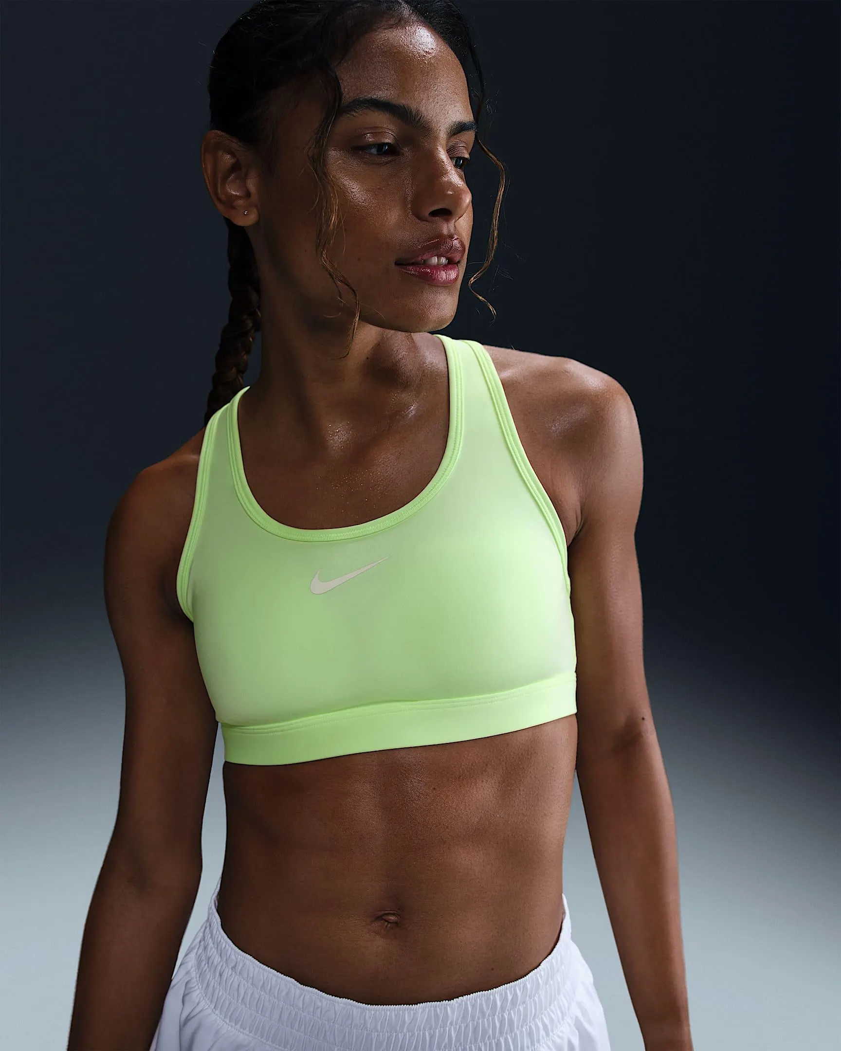 Nike Swoosh Medium-Support