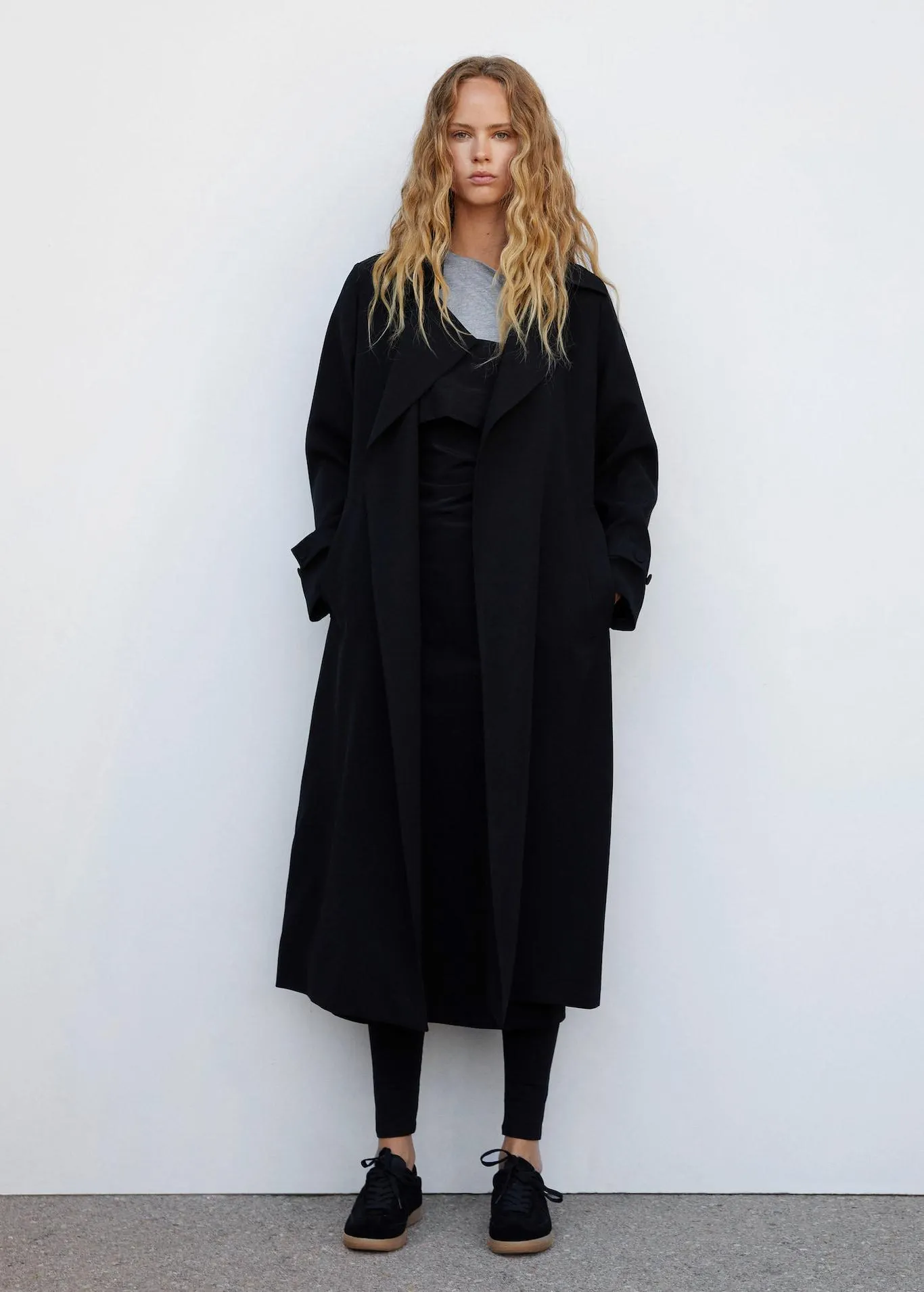 Oversize tie trench