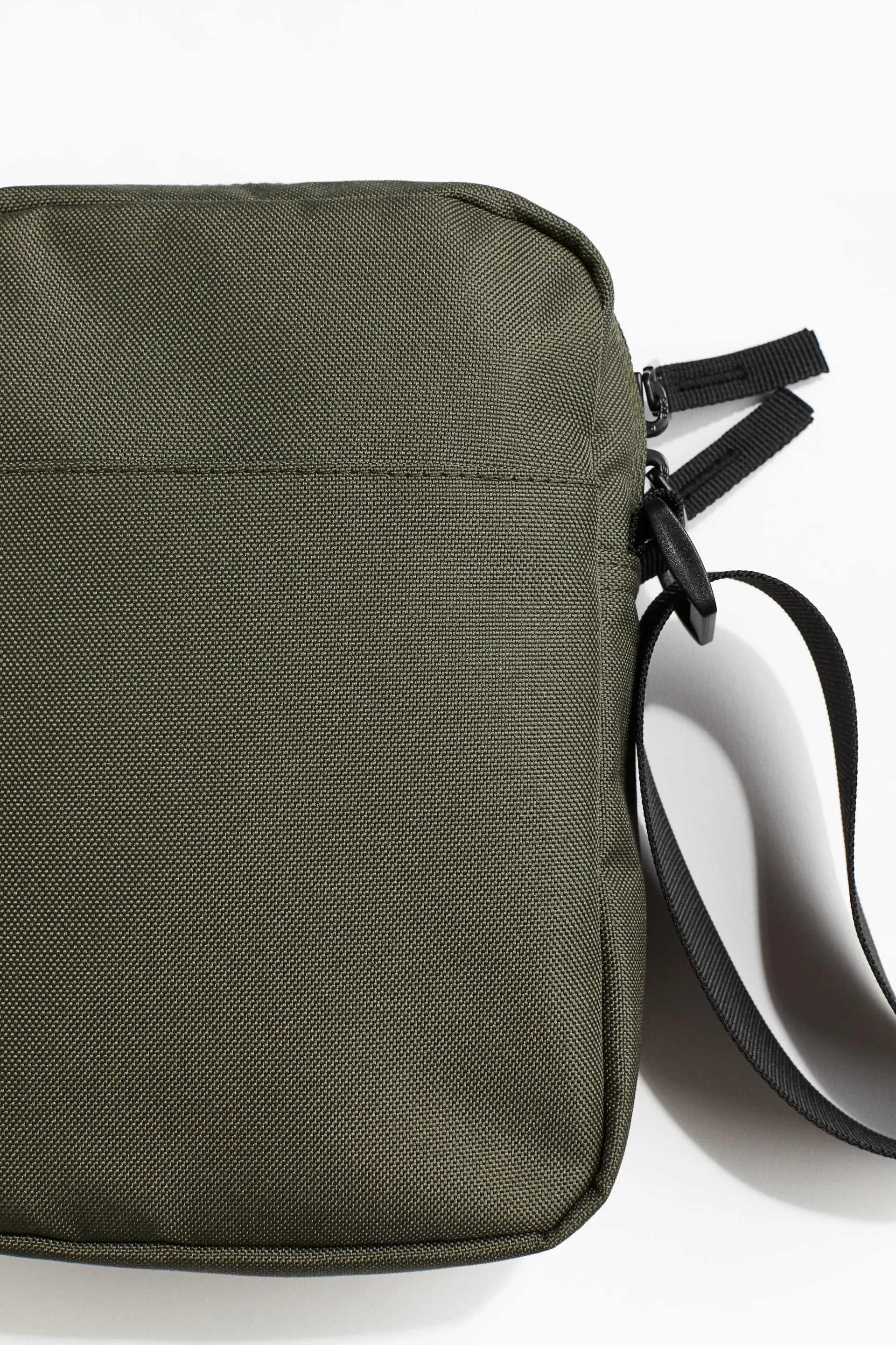 Small shoulder bag