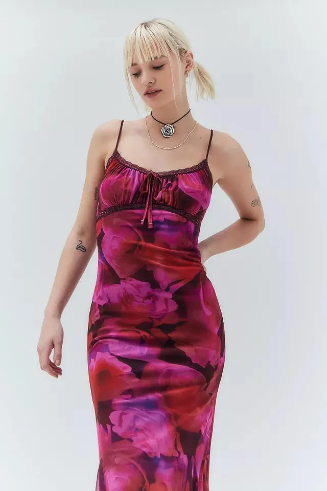 UO Quartz Borgogna Floreale Floccato Mesh Abito Midi