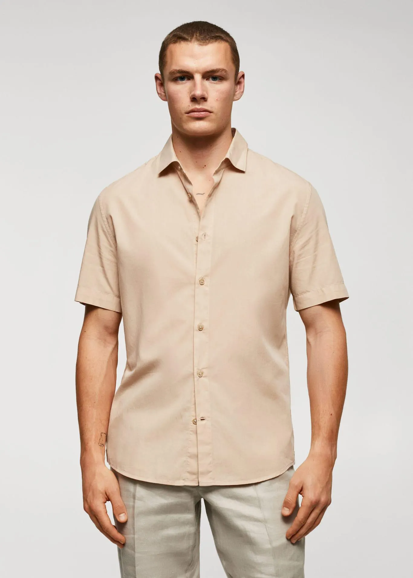 Lightweight cotton shirt