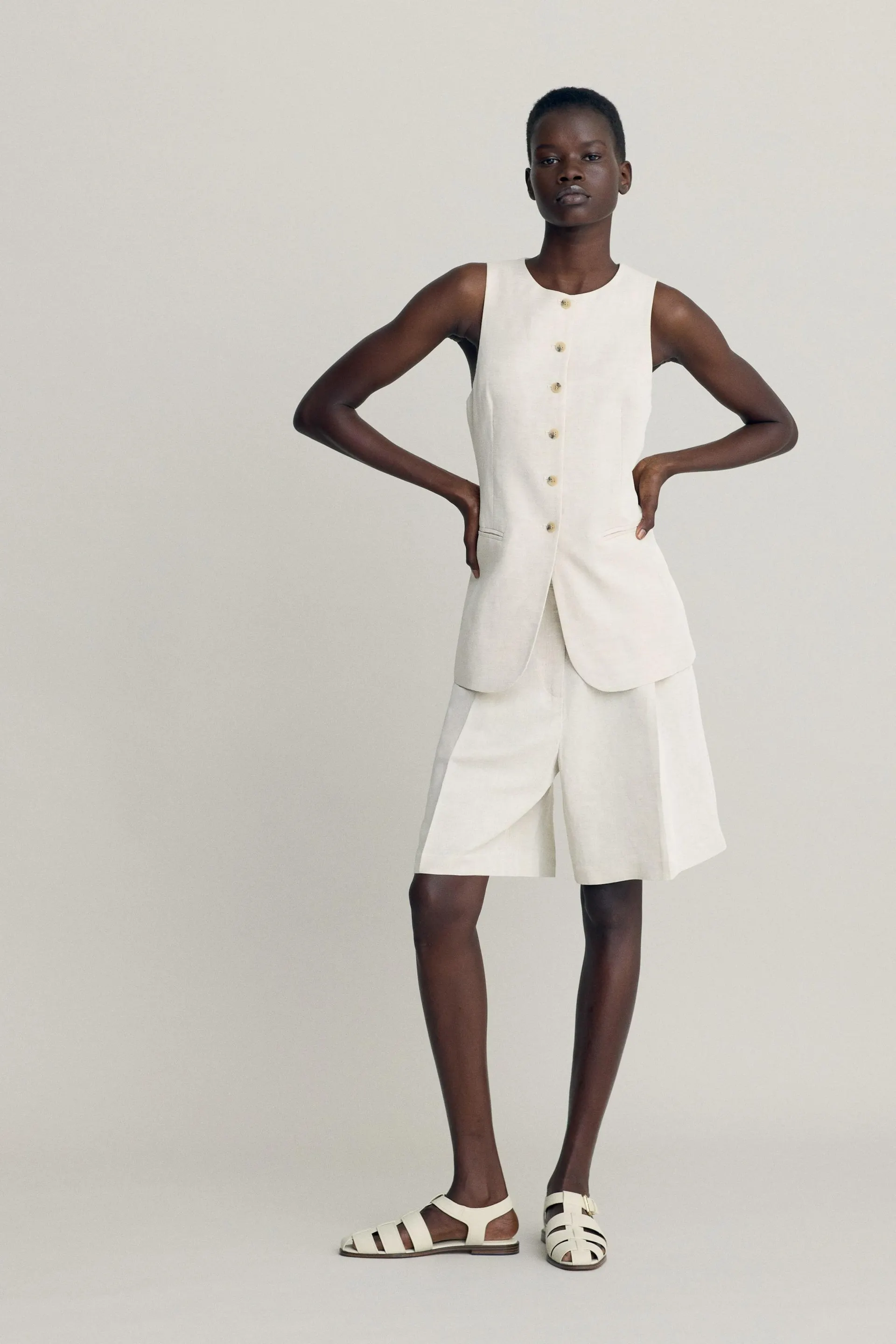 Linen-blend Bermuda shorts
