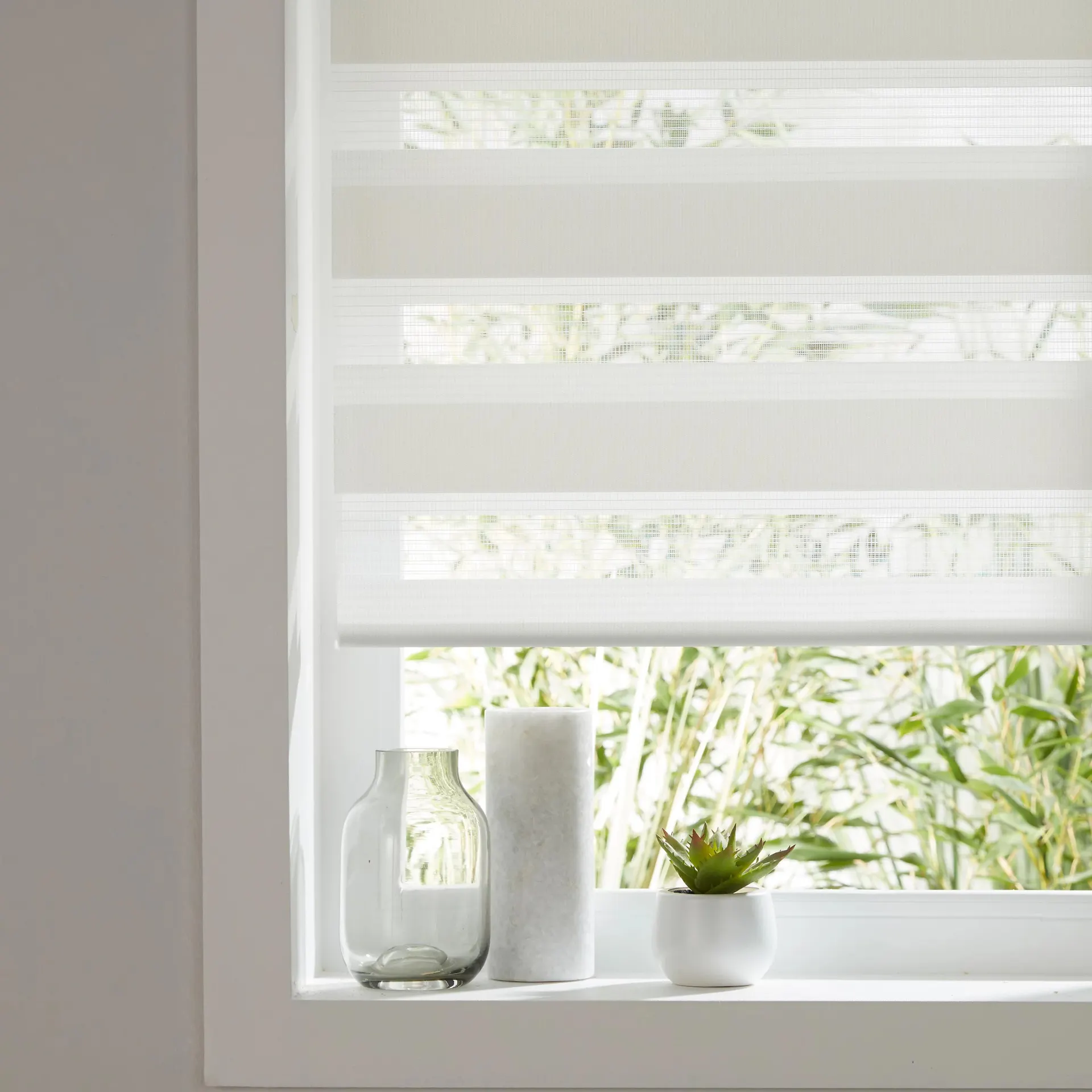 Elin Corded White Striped Day & night Roller Blind (W)120cm (L)180cm